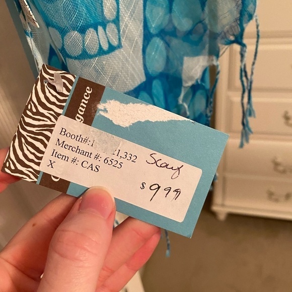 Blue and White Boutique Scarf - Picture 3 of 6